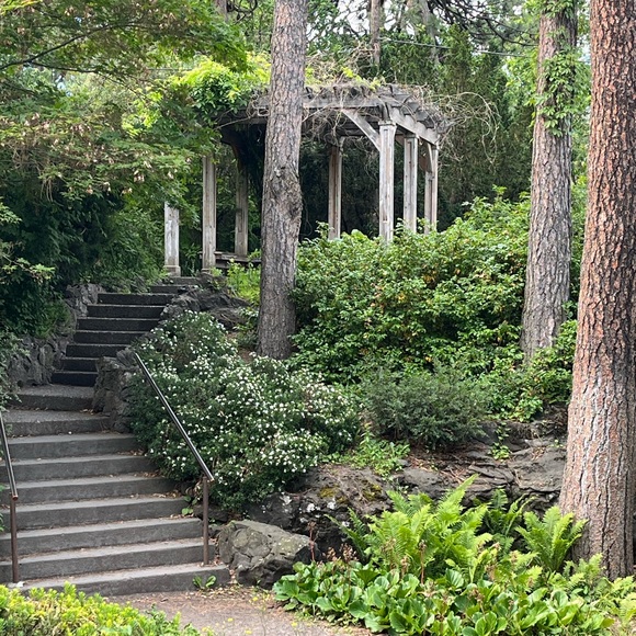 Meet your Posher, Eric - Picture 1 of 6